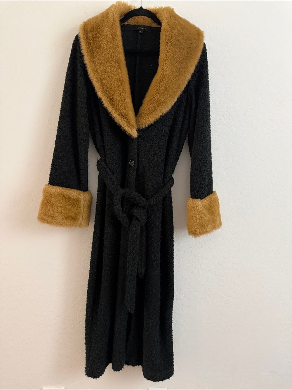 Black with Camel Arden B. faux fur trimmed collar coat with belt Sz L